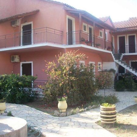 Villa Rossa Vassilis Studios Маратиас Екстериор снимка