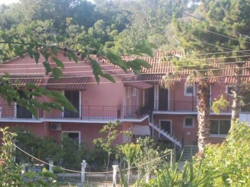 Villa Rossa Vassilis Studios Маратиас Екстериор снимка
